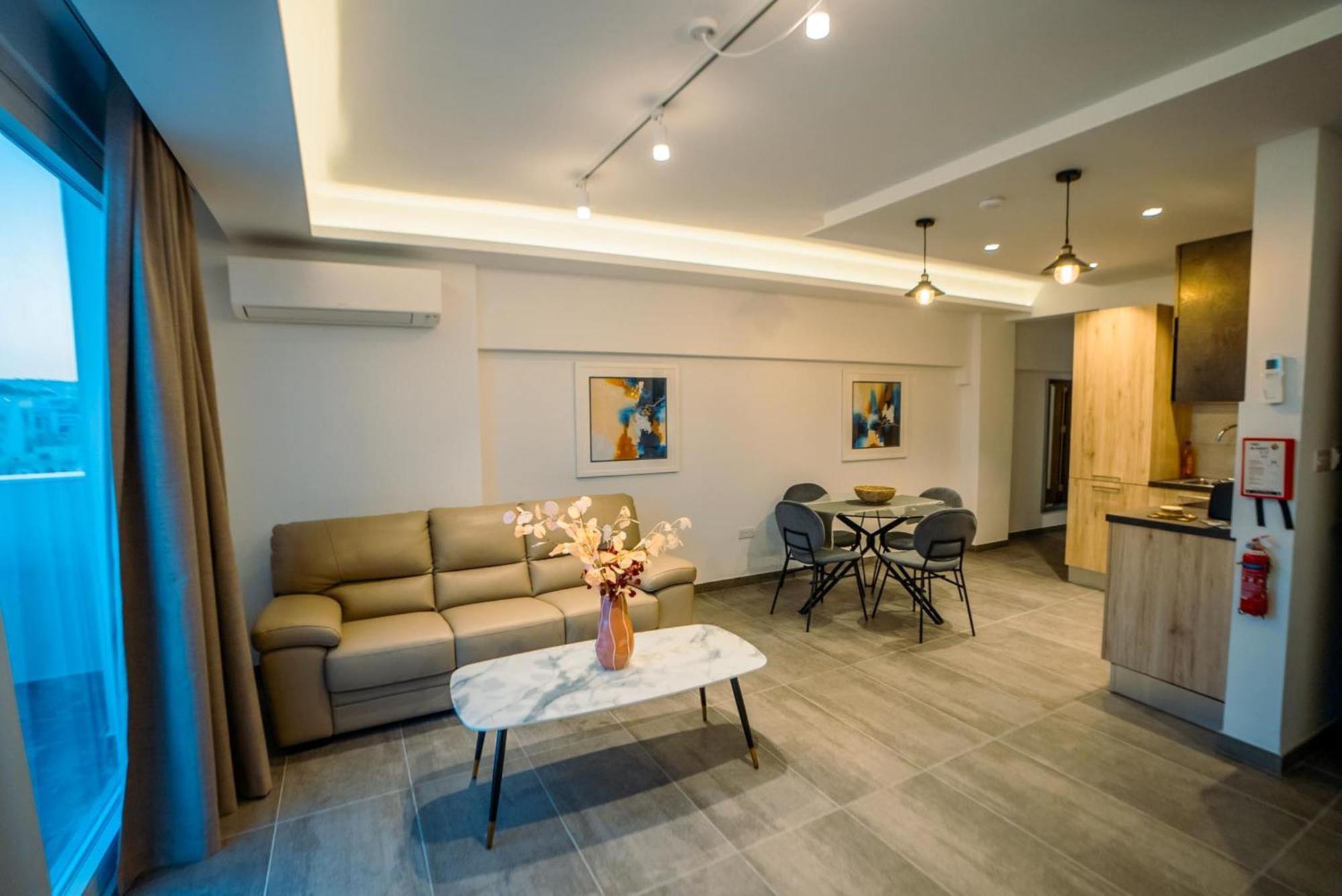 86 Spinola Bay Lägenhet St. Julian's Exteriör bild