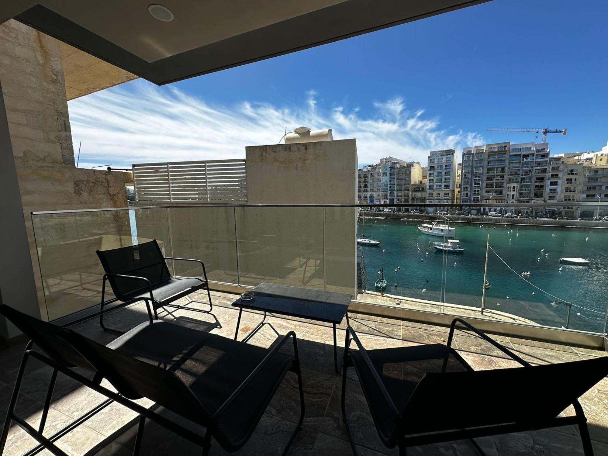 86 Spinola Bay Lägenhet St. Julian's Exteriör bild